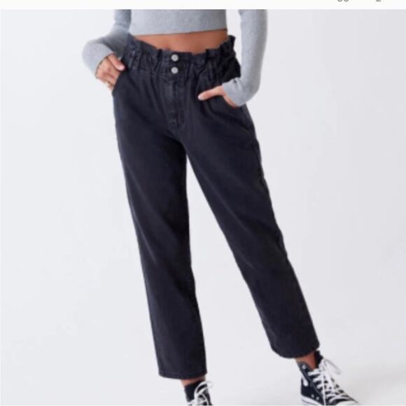 Pacsun faded black paperbag mom jeans size 28 - Picture 3 of 10